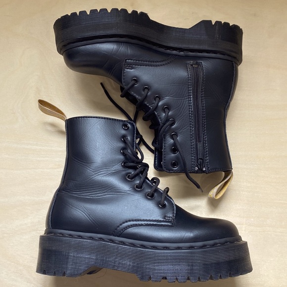 DR MARTENS VEGAN PLATFORM JADON II BOOT MONO - Picture 5 of 13